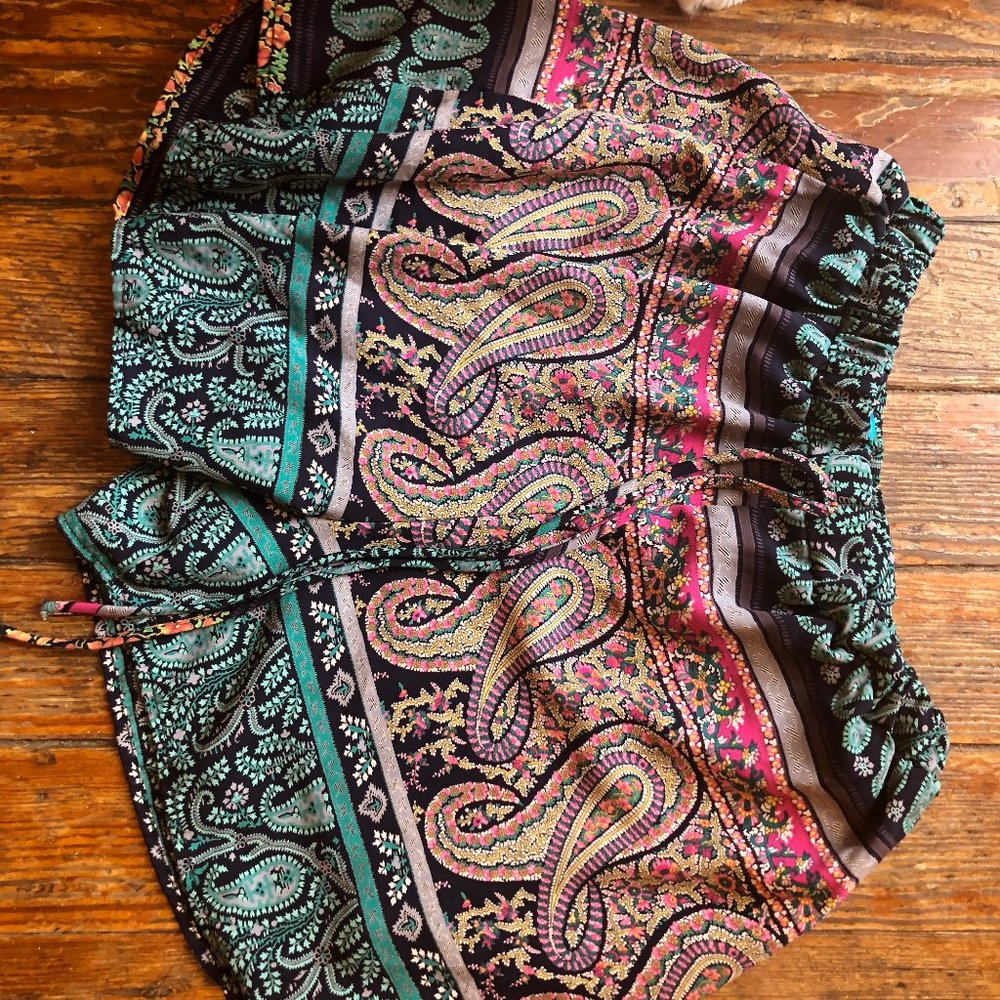 Boutique Boho Lined Drawstring Shorts Sz M